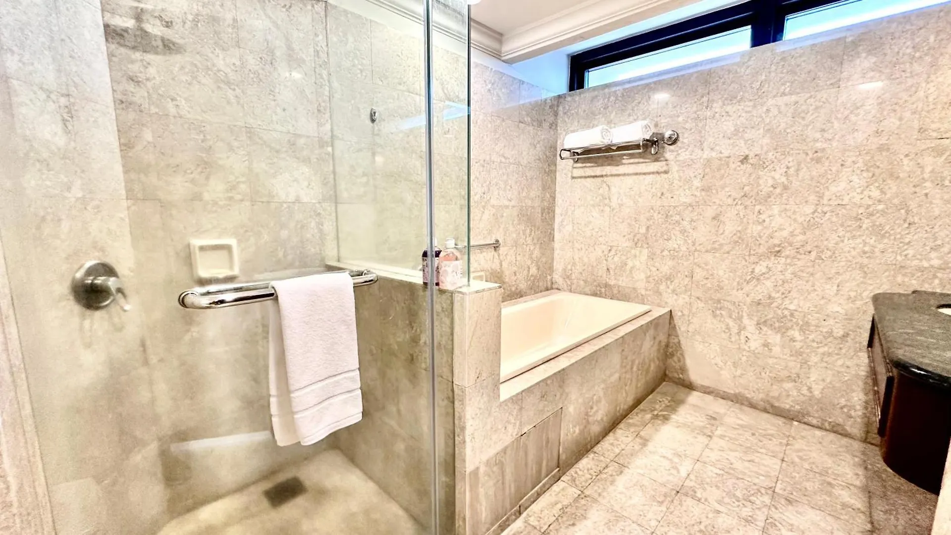 Rj Service Suite At Times Square Kuala Lumpur Apartment